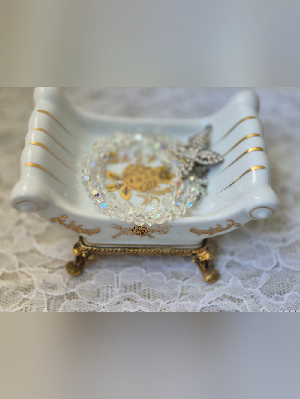 Vintage Midcentury Ormolu White and Gold Decorative Trinket Or Soap Dish